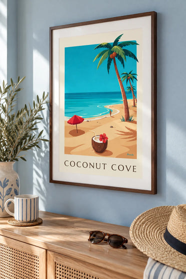 Poster Cocktail in einer Kokosnuss an einem tropischen Strand: gerahmt an der Wand