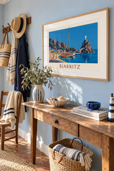 Poster Fischerhafen von Biarritz und Rocher de la Vierge: gerahmt an der Wand