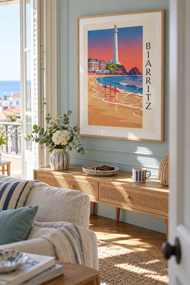 Poster Surfer und Longboards vor dem Hôtel du Palais in Biarritz: gerahmt an der Wand