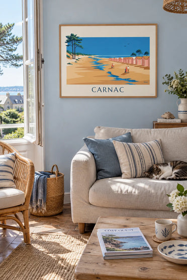 Poster Grande Plage von Carnac bei Ebbe und gestreifte Strandkabinen: gerahmt an der Wand
