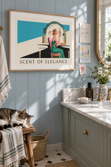Poster elegante Frau und Parfumflakon am Frisiertisch: gerahmt an der Wand