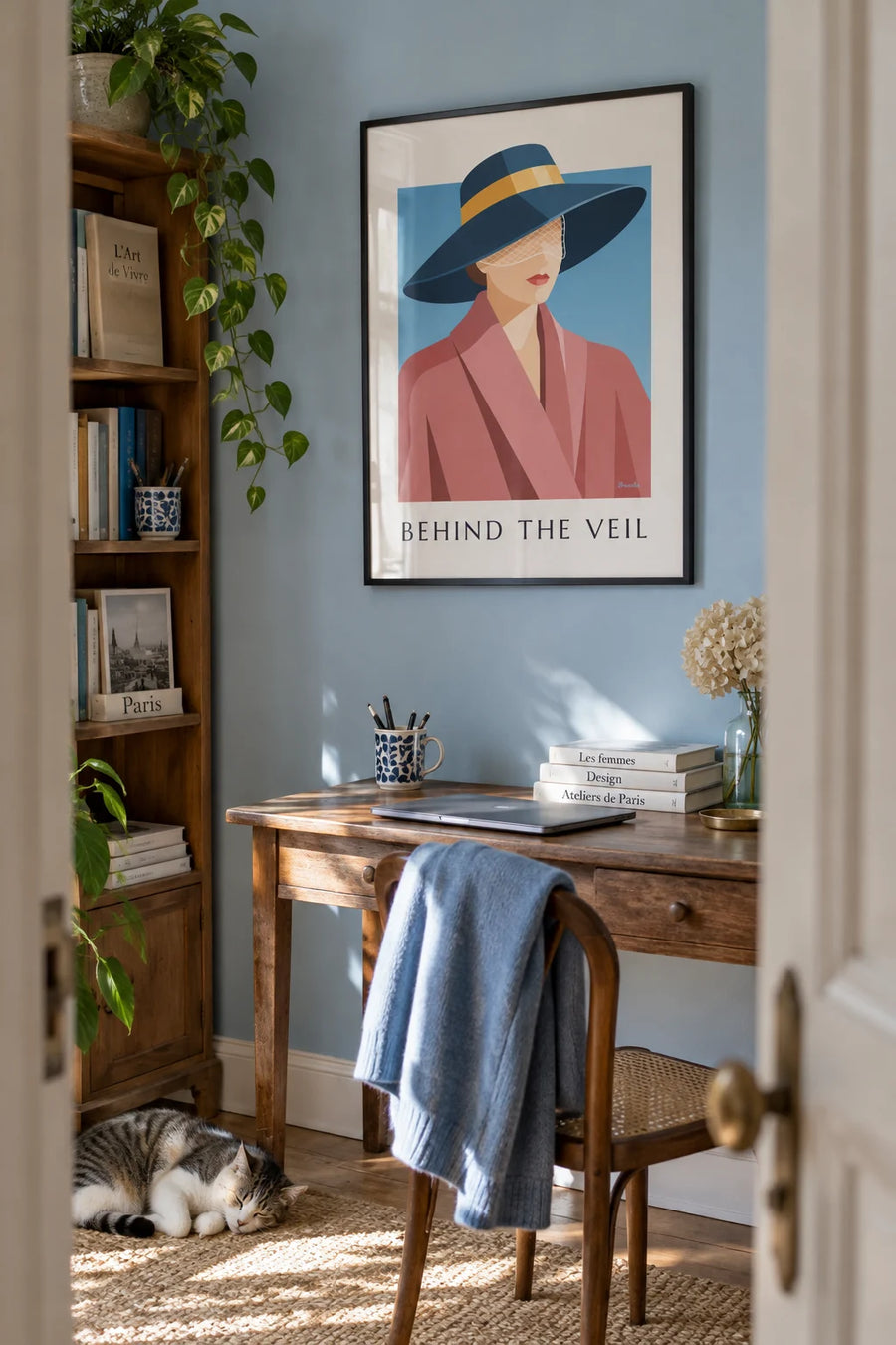 Affiche femme élégante au chapeau à voilette : encadrée au mur