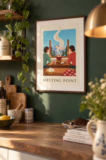 Poster Käsefondue aus Savoyen in einem Chalet vor Bergkulisse: gerahmt an der Wand