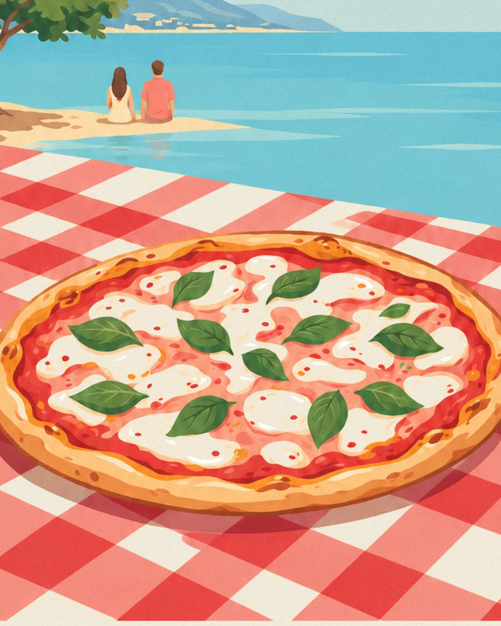 La pizza mozzarella et basilic sur la nappe à carreaux rouges, face à un couple assis au bord de l'eau