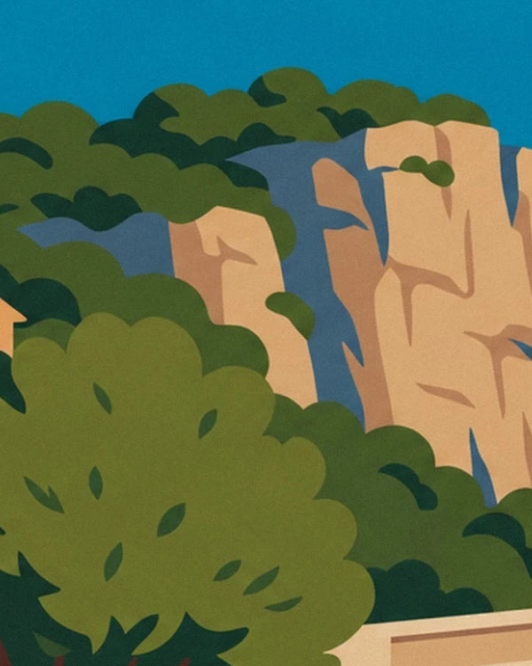 Die ockerfarbenen Felsen und ihre bläulichen Schatten zwischen grünem Laub
