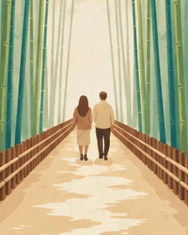 Le couple de dos sur le sentier lumineux bordé de barrières en bois