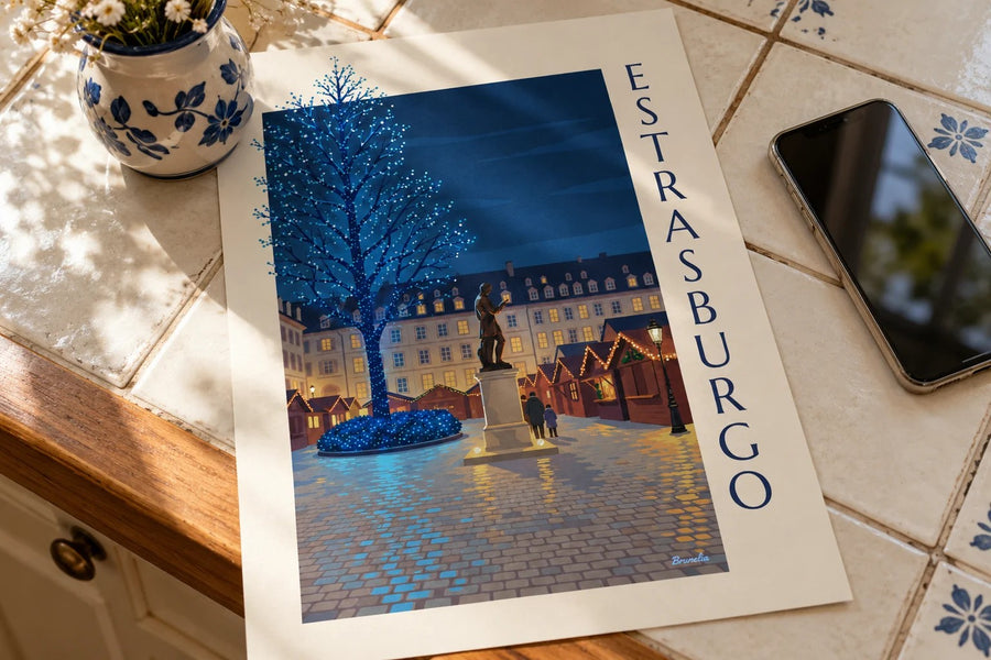 Affiche Noël à Strasbourg, place Gutenberg (titre ESTRASBURGO) : posée sur une table