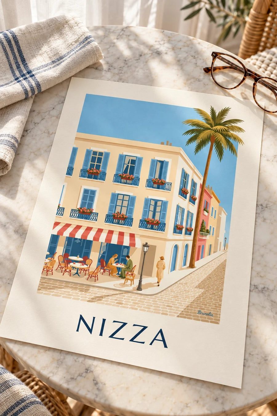 Poster Terrasse und schmiedeeiserne Balkone in Nizza: flach auf einem Tisch