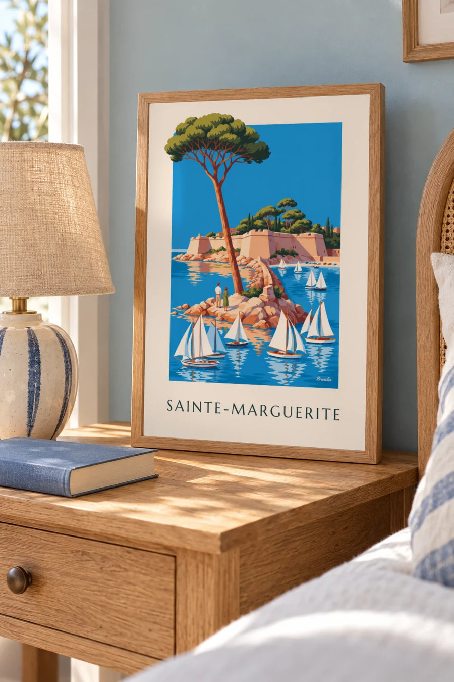 Affiche île Sainte-Marguerite et fort royal au large de Cannes : petit format A4 encadré
