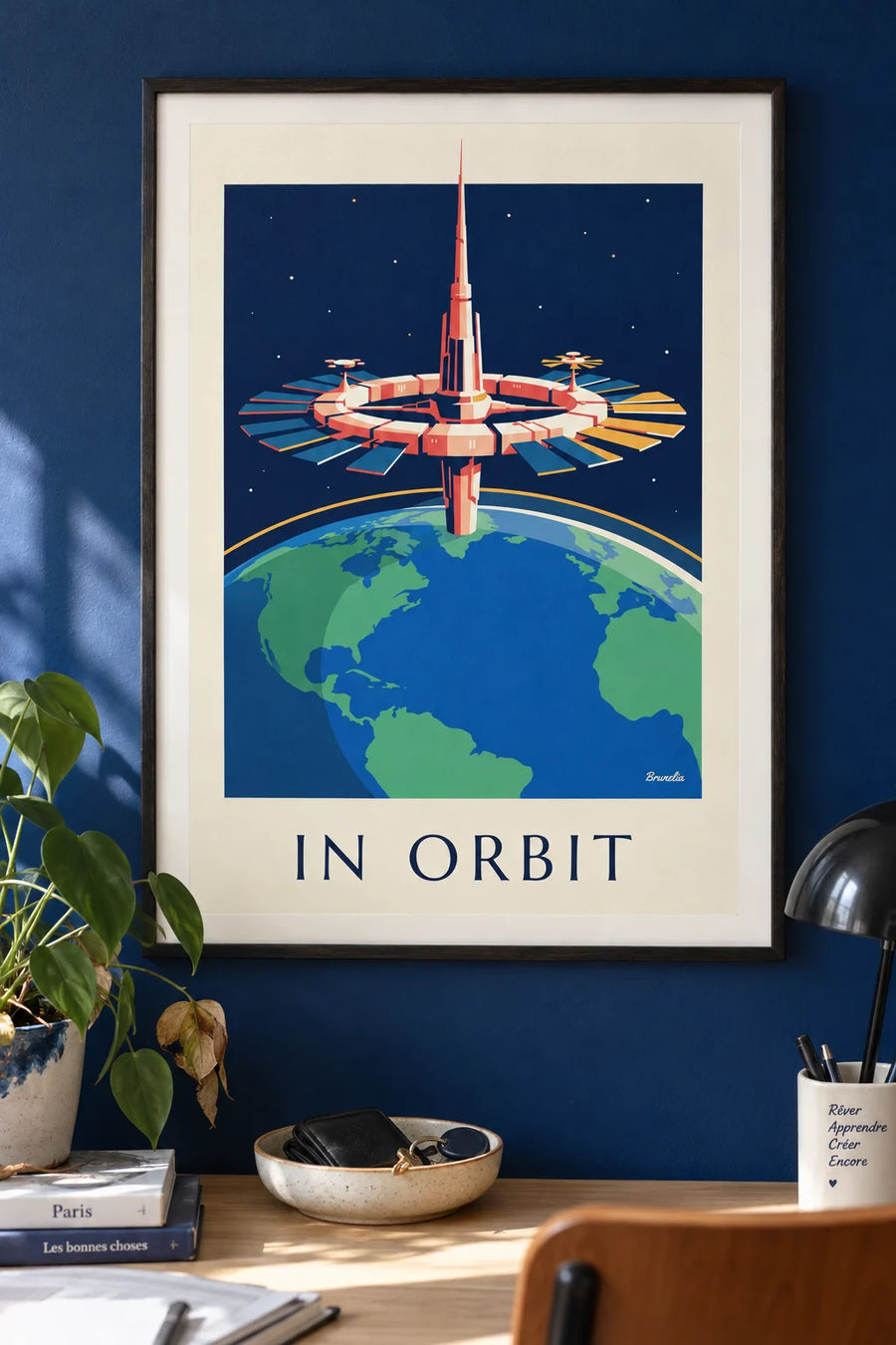 Affiche station spatiale en orbite autour de la Terre : encadrée au mur
