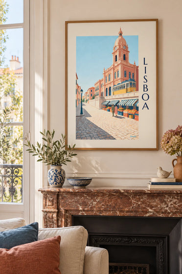 Poster Markthalle Ribeira in Lissabon mit gelber Straßenbahn : gerahmt an der Wand