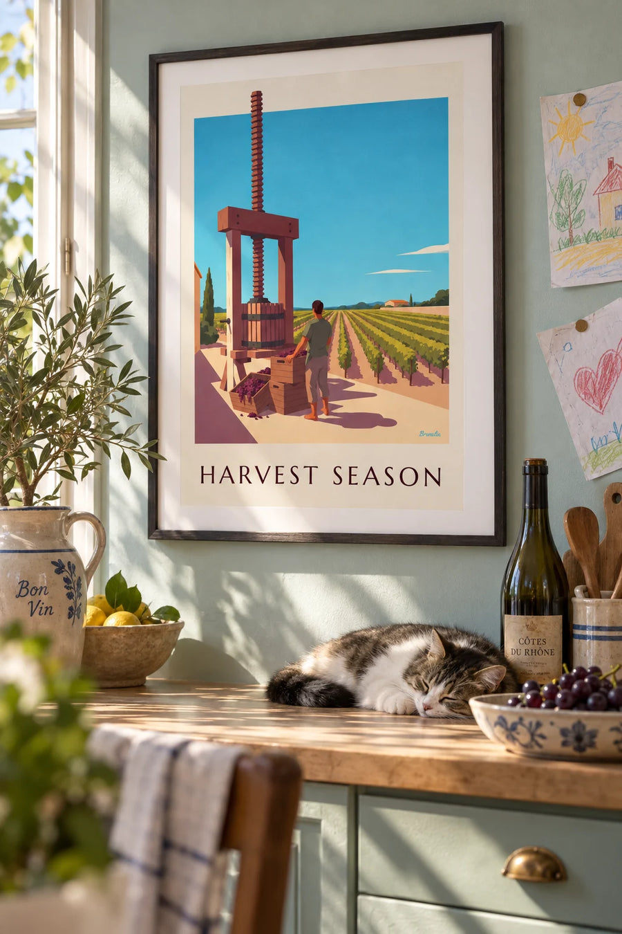 Affiche pressoir à raisin en bois au temps des vendanges : encadrée au mur