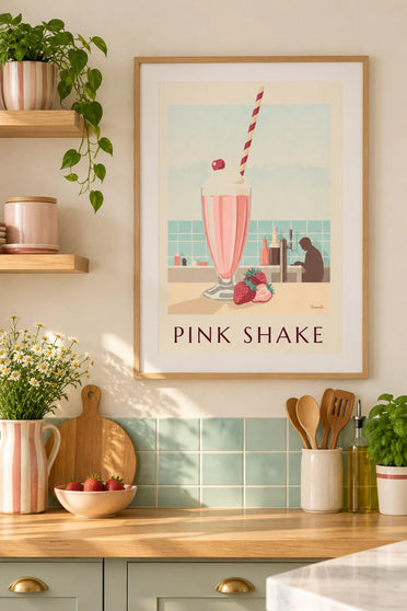 Affiche milk-shake à la fraise au comptoir d'un diner : encadrée au mur